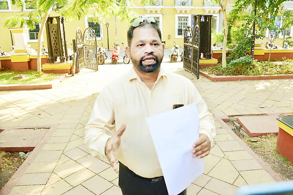 गोवावाला लुच्चा है म्हणाऱ्यावर कारवाई करा