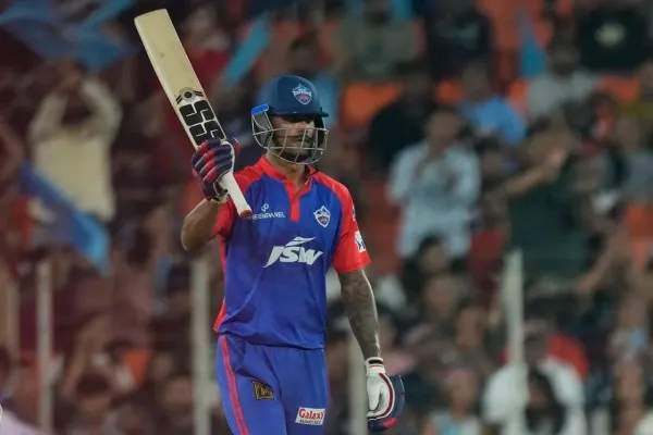 दिल्ली कॅपिटल्सचा गुजरातला ‘दे धक्का’