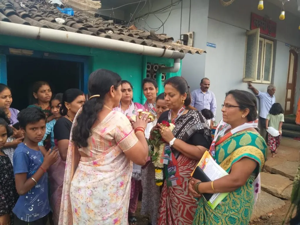 काँग्रेसच्या प्रभावती मास्तमर्डी यांना विविध ठिकाणी वाढता पाठिंबा