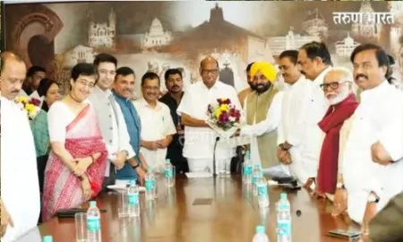 अरविंद केजरीवाल यांनी घेतली शरद पवार यांची भेट; राष्ट्रवादीचा आपला राज्यसभेत पाठींबा