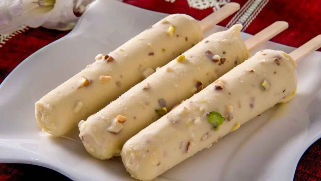 घरच्या घरी बनवा थंडगार कुल्फी