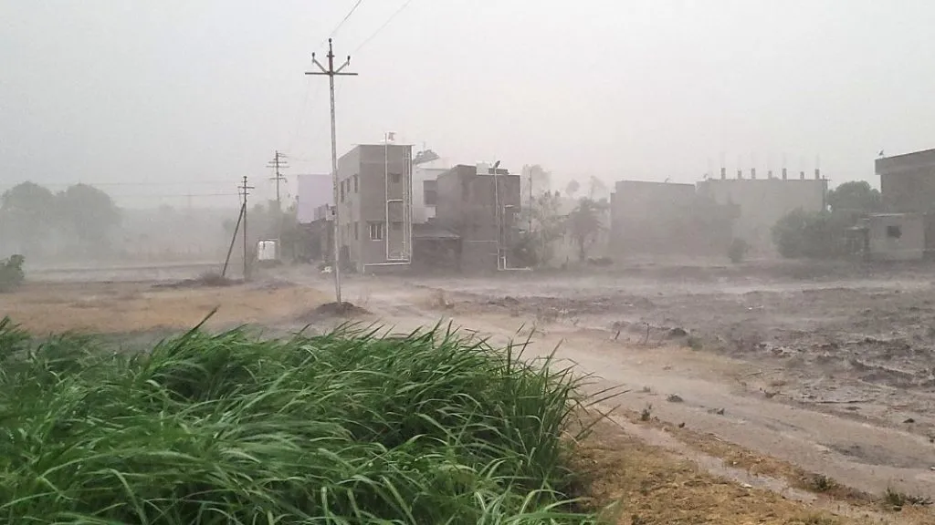 दुसऱ्या दिवशीही वळीवाने झोडपले,जिल्ह्याच्या बहुतांश भागात जोरदार पाऊस