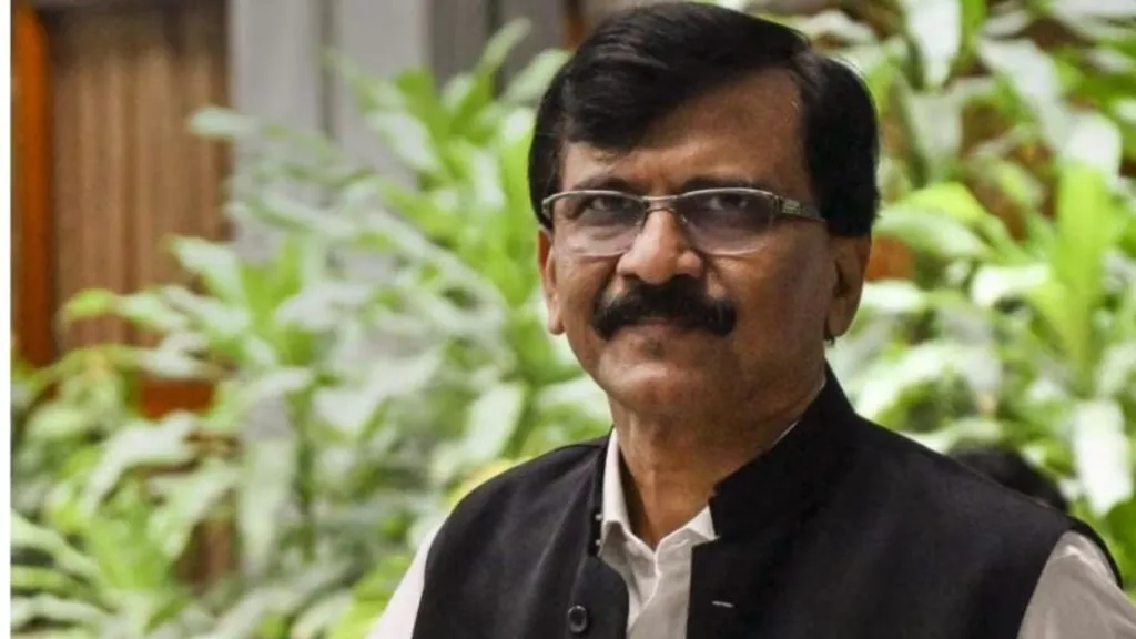 सुप्रीम कोर्टाच्या निकालानं शिंदे सरकार वाचलं- संजय राऊत