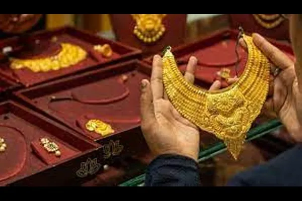 किंमतीत वाढीने सोन्याच्या मागणीत घट