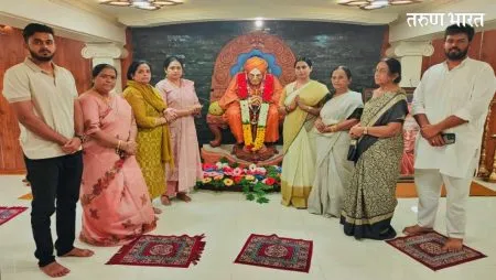 आमदार लक्ष्मी हेब्बाळकर यांनी सहपरिवार घेतले तुमकूर सिद्धगंगामठाचे दर्शन