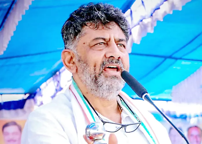 डी. के. शिवकुमारांची सीबीआयकडून कोंडी D. K. Shivakumar's dilemma from CBI