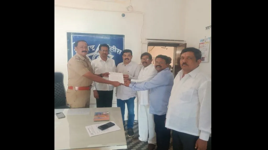 मल्लिकार्जुन खरगेंना जीवे मारण्याची धमकी देणाऱ्या मनीकांत राठोडवर गुन्हा दाखल करा !