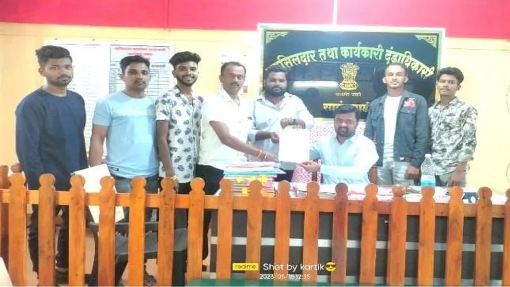 सावंतवाडीत सुरु असलेल्या बेकायदा चिरे उत्खननावर कारवाई करा !