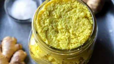 Try these tips to preserve ginger garlic paste for longer
