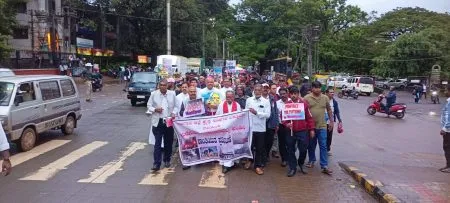 Stop Manipur violence immediately; Candle March of Christian Brothers in Belgaum