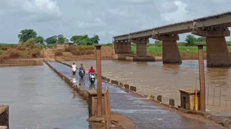kolhapur rain update Rajaram dam Traffic started