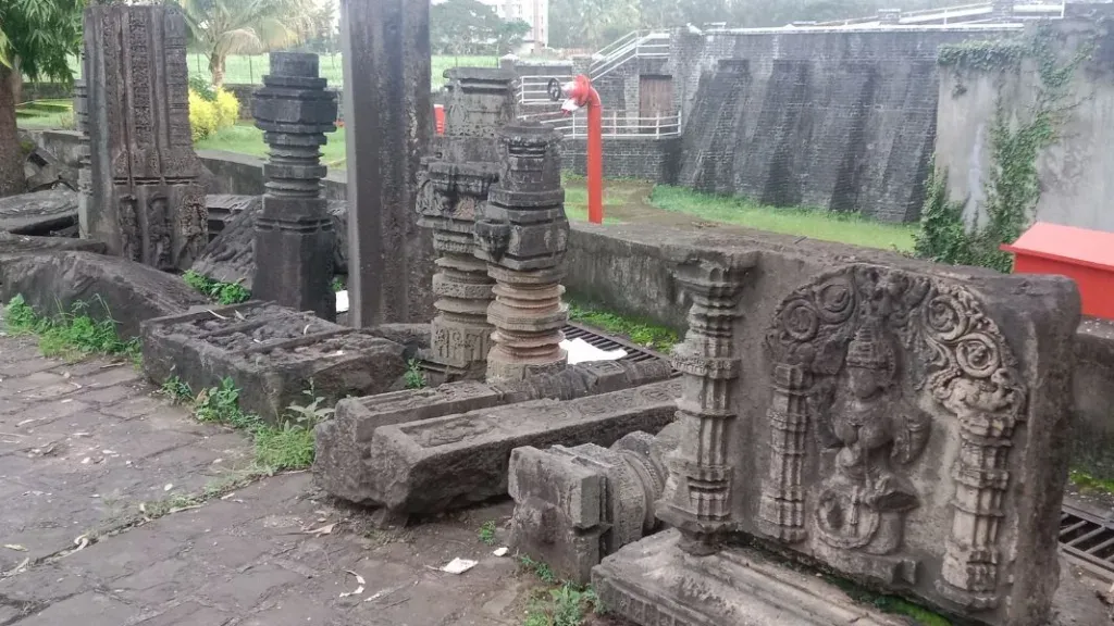 Fragments idols inscriptions carved pillars collection