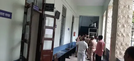 Satara Breaking Firing in Waai Court