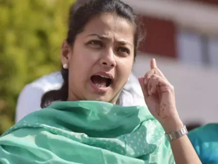 Maval's MP will be from Congress praniti shinde