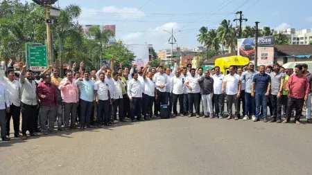 maratha reservation Jalna Lathi Charge protest in Kasaba Bawada Violent protests by Sakal Maratha community at Bhagwa Chowk