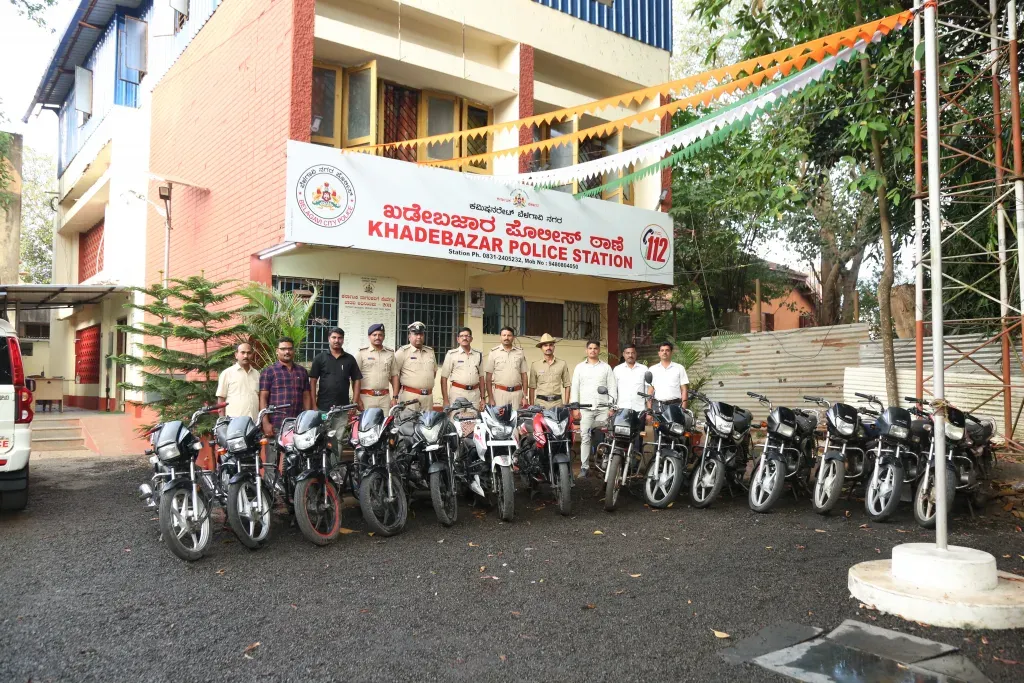Three bike thieves of Bijapur arrested