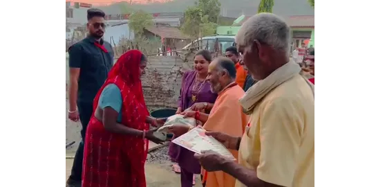 Saree distribution to women by SP candidates