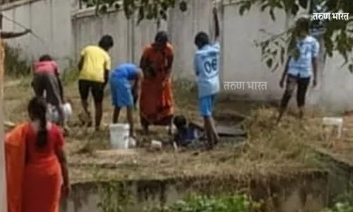 Karnataka viral video Dalit students cleaned the septic tank