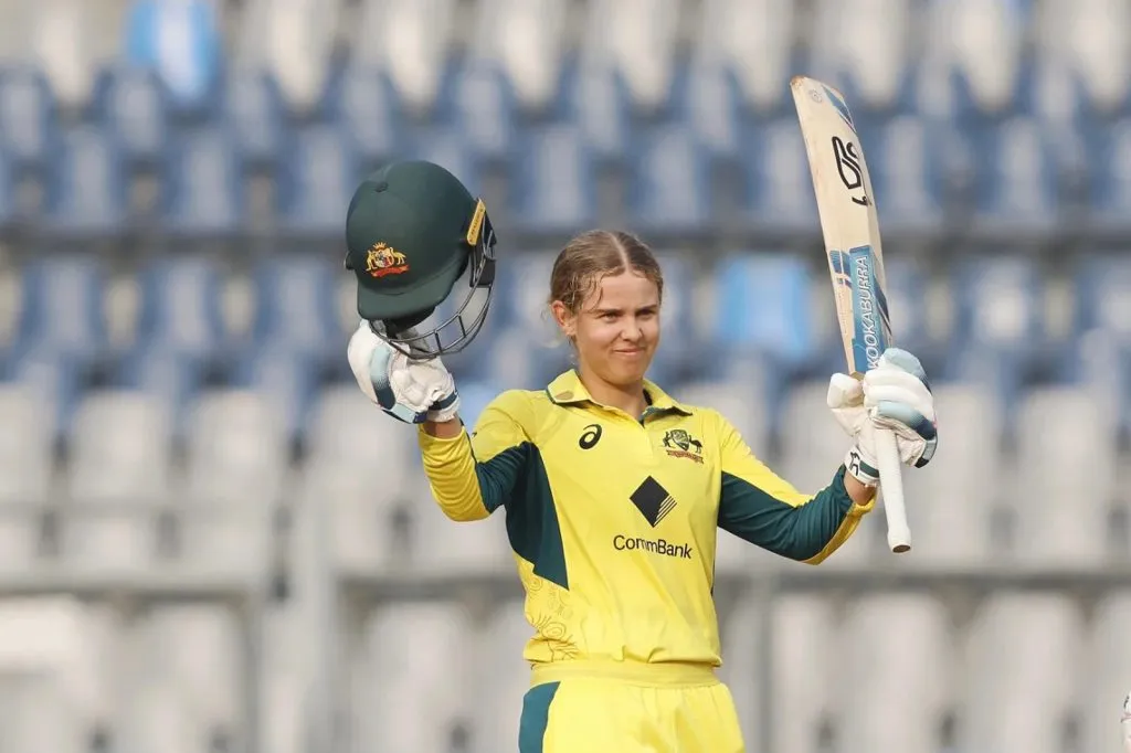 India whitewashed in series by Australian women
