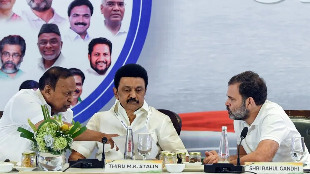 Discussion between Congress and DMK on seat sharing