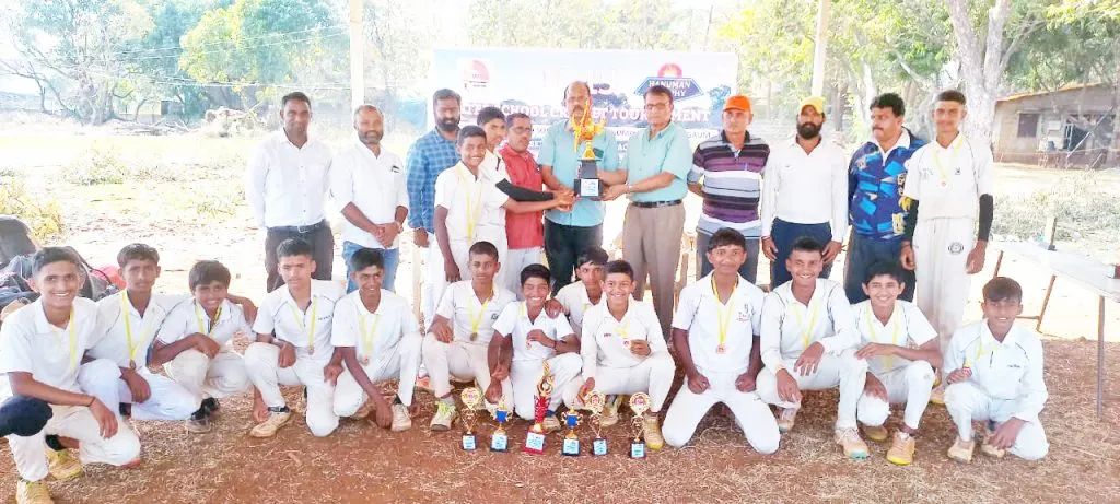 Thalakwadi team got Hanuman Cup
