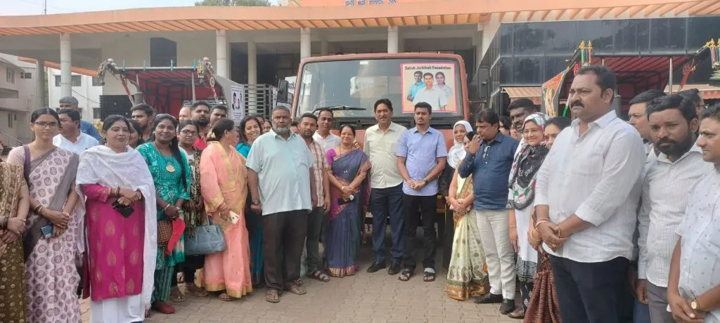 Distribution of Municipal Tankers, Garbage Vehicles by Satish Jarkiholi Foundation