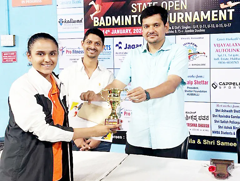 Sawani, Samanyu, winners in Badminton tournament