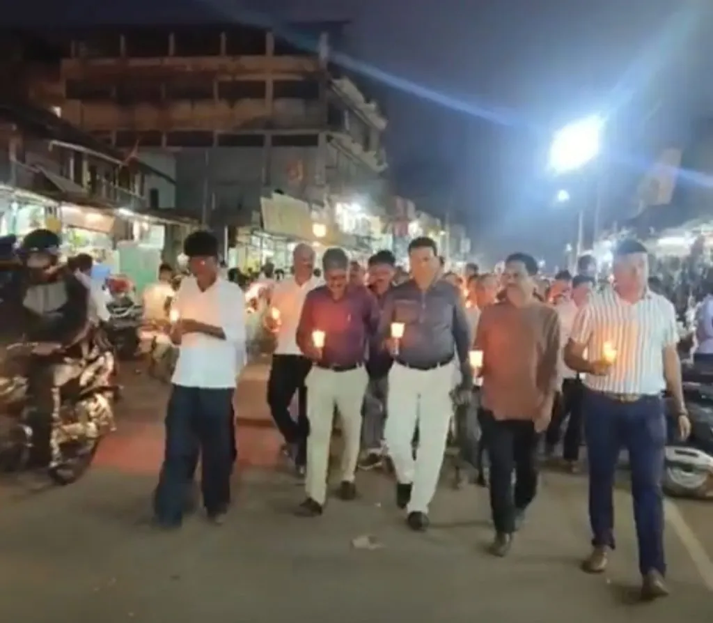 Candle march organized for voting awareness in Khanapur city