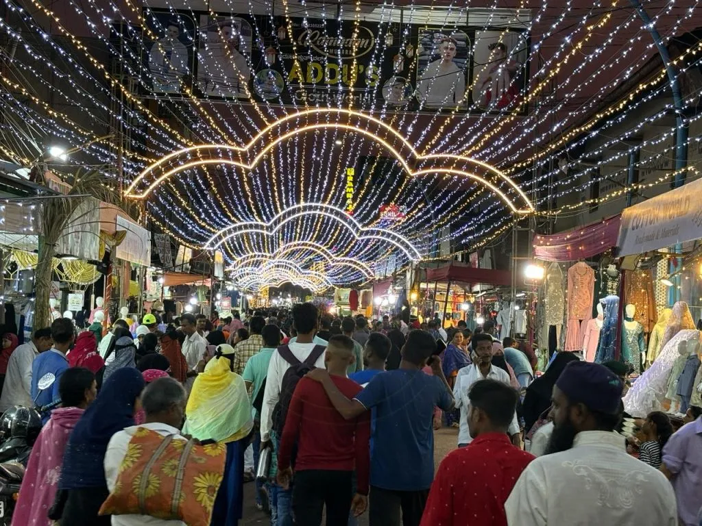 The market is crowded for shopping during Ramadan