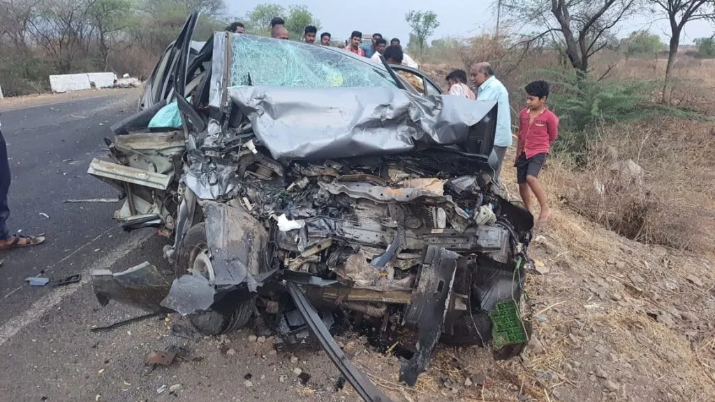 Four killed in car-truck accident