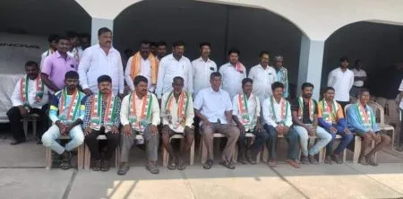 BJP workers from Rajkatti, Shirur join Congress