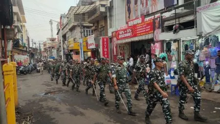 Armed patrolling of police-paramilitary forces in the city