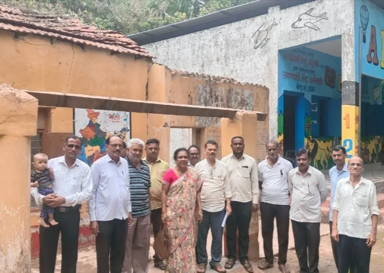 Group education officer's visit to Channewadi school