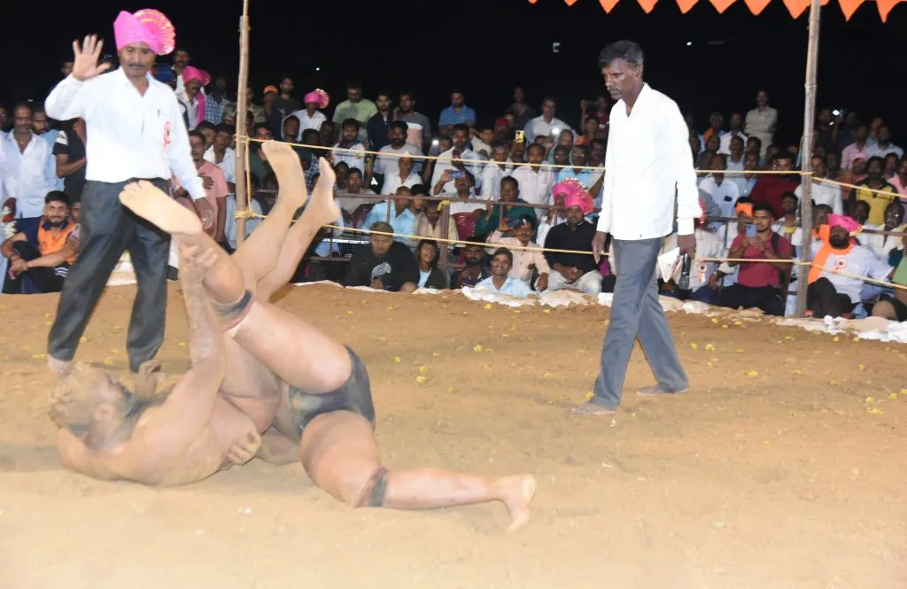 दिनेशकडून हर्षवर्धन घिस्यावर चारीमुंड्या चित Harshvardhan Ghisa defeated Dinesh