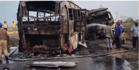 6 killed in truck-bus collision in Andhra Pradesh