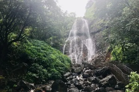 आंबोलीतील बरेचसे धबधबे अजून कोरडेच Amboli waterfall