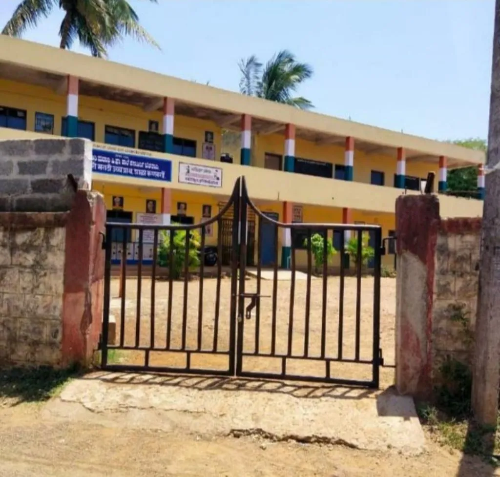 Demand for physical education teachers in Kanburgi Marathi school