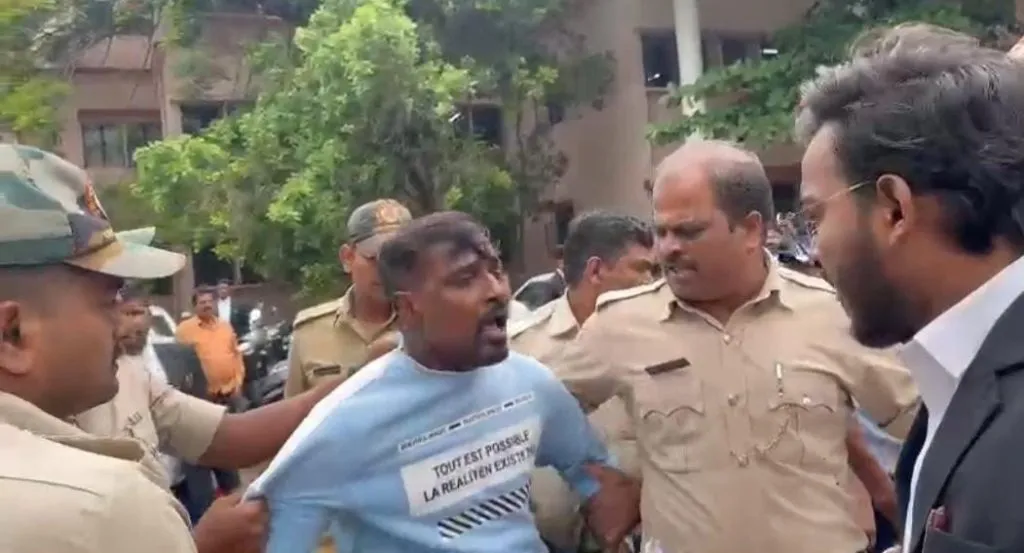 Traitor Jayesh sent to dark cell