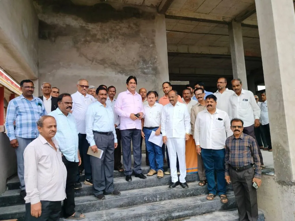 Inspection of MLA Raju Seth at Ramtirthanagar