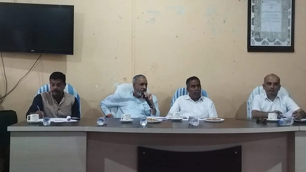 Karwar MPs held a meeting with officials