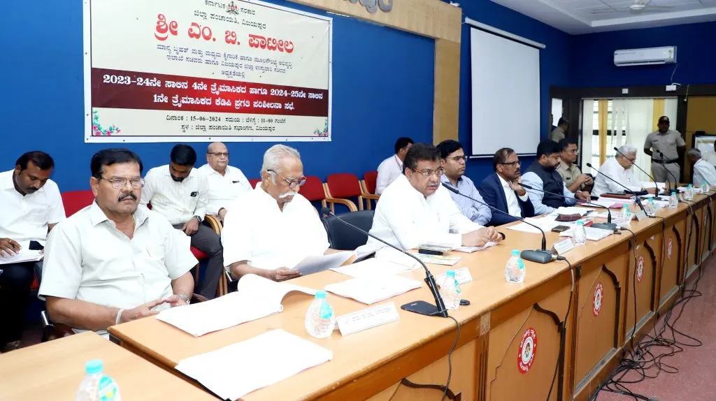 शेतकरी, नागरिकांची गैरसोय टाळावी Inconvenience to farmers and citizens should be avoided