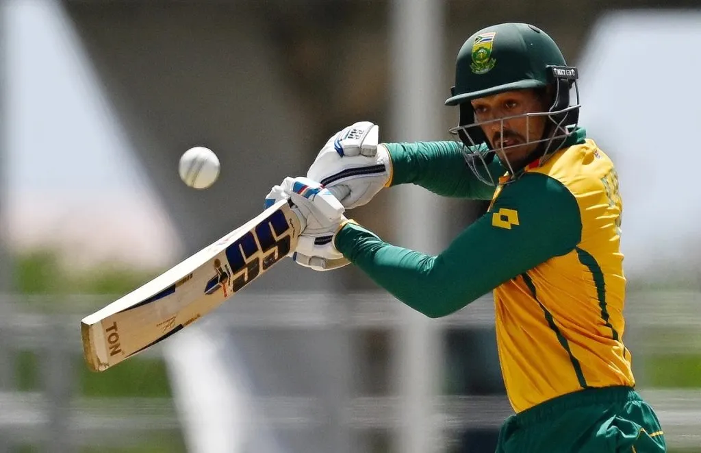 South Africa beat England by 7 runs