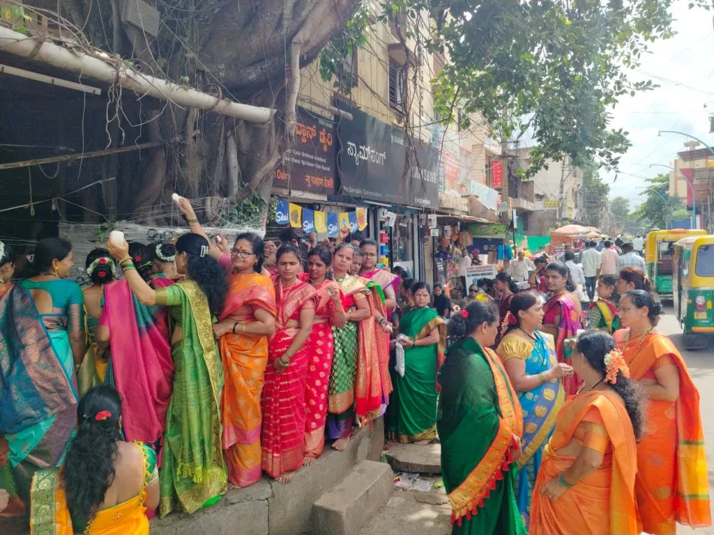 शहर परिसरात वटपौर्णिमा उत्साहात Vatpurnima in the city area