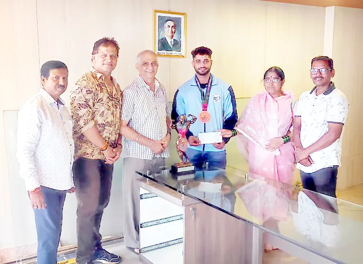 Ganesh Patil, the medal winner of the Asian Games, was felicitated