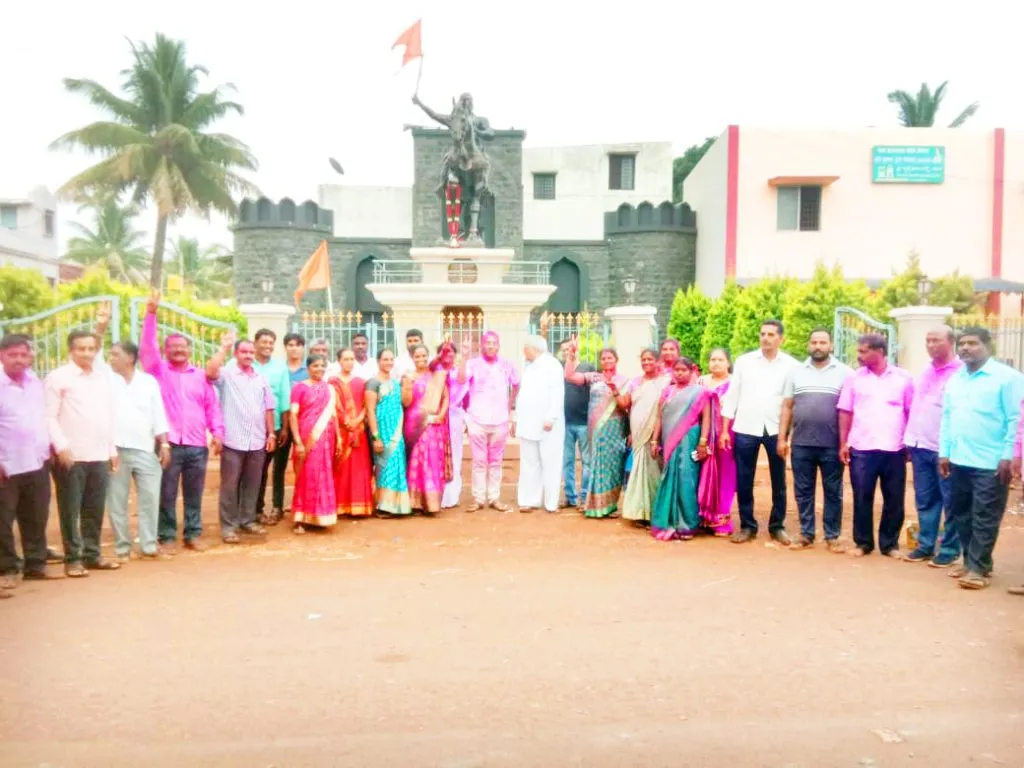 Celebrating Priyanka Jarkiholi's victory in Kadoli