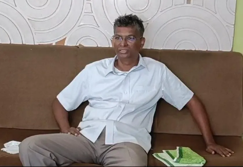 जनसंपर्कामुळेच विजयाला गवसणी Victory is due to public relations