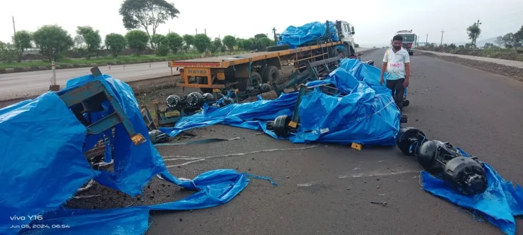 Cargo trailer accident at Tavandi Ghat