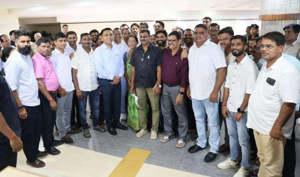 MLA Dr.Ganesh Gawkar should be given minister post