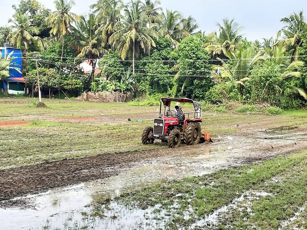 Free plowing of agricultural lands by Morji Panchayat