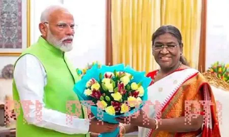 नरेंद्र मोदींनी घेतली राष्ट्रपती मुर्मू यांची भेट! सरकार स्थापनेचा केला दावा Narendra Modi met President Murmu